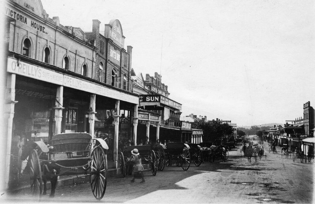 Fitzmaurice Street, circa 1900. In the foreground is Victoria House, at this time occupied by Mr James O'Reilly's Trade Palace. O'Reilly, an Irishman, opened his own drapery business near the Wollundry Lagoon in 1898. A few years later, O'Reilly's moved into this prominent position next to Hunter Bros. Newsagency. Picture supplied (CSU Regional Archives, RW5.432, Wagga Wagga and District Historical Society Collection]