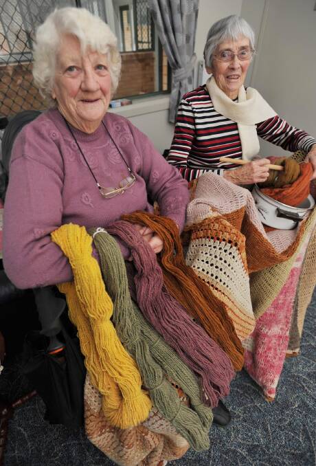 BELOVED: Margaret Belling and Olive Edyvean are life members of Wagga’s Hand
Weaving group. The group marks 45 years this weekend. Picture: Laura Hardwick