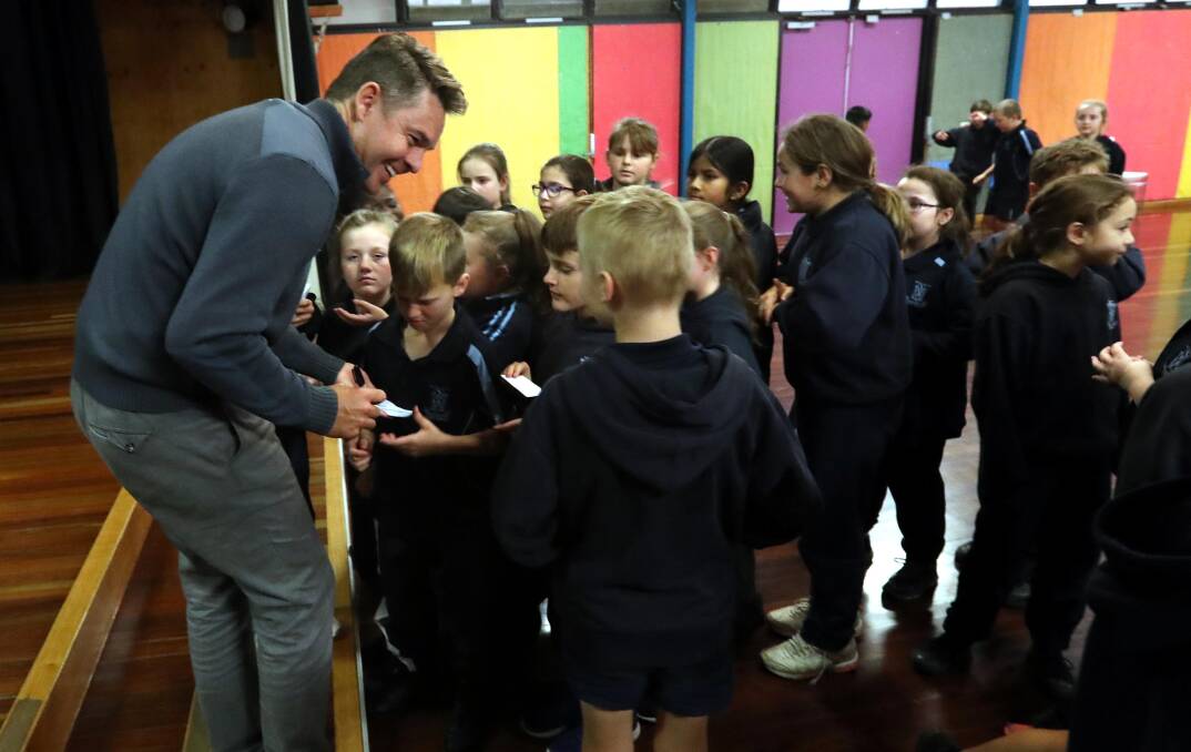 INSPIRATION: Todd Woodbridge visits Wagga Wagga Public School students last week. Picture: Les Smith