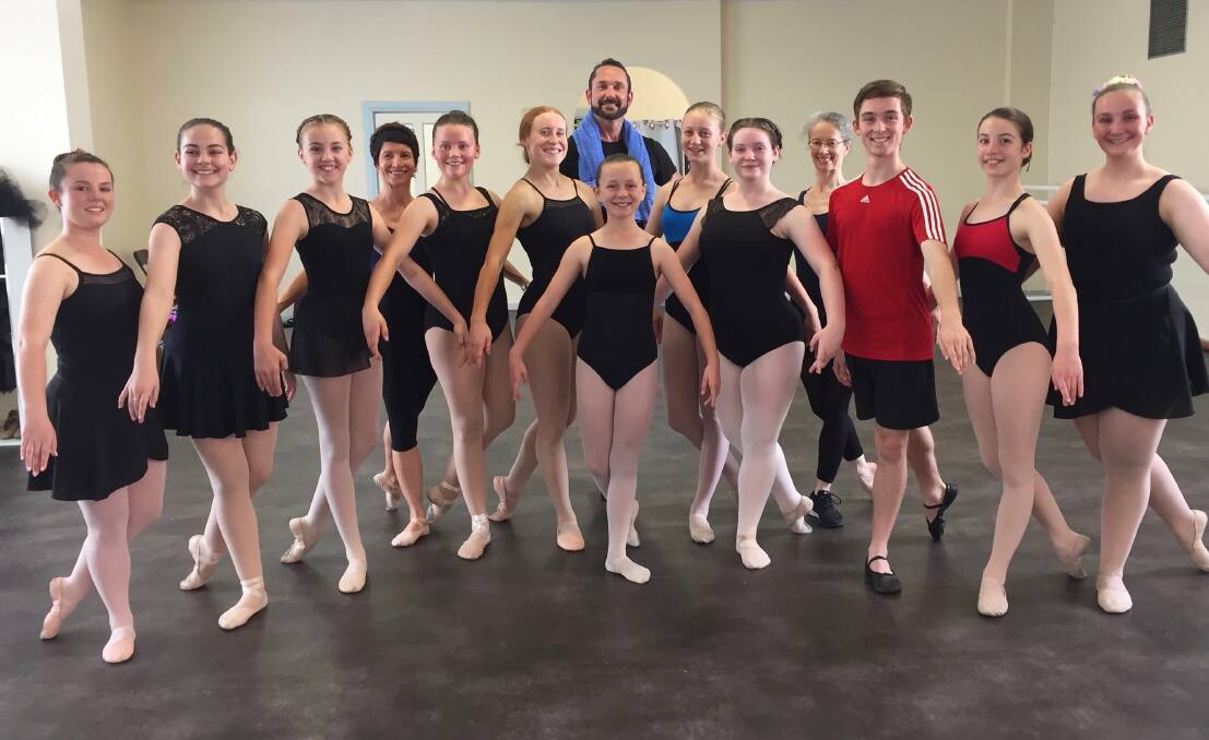 DANCE PATRON: Former principal dancer at the San Francisco Ballet Compan, Damian Smith, with students at Allegro Ballet School. Damian is the new patron of the Wagga dance school. Picture: Contributed