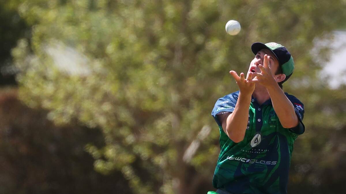 EYES: Wagga City's Max Harper tries to take a catch during a win over Wagga RSL. Picture: Emma Hillier