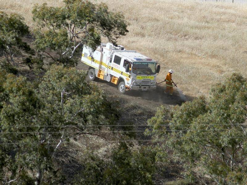 SA's fire emergency in the southern Yorke Peninsula has eased, but is not yet contained.