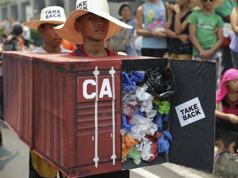 The Philippines' ambassador and consuls to Canada have been recalled over the countries' trash feud.