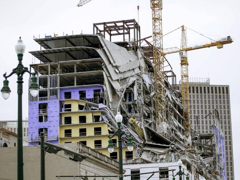 A Hard Rock Hotel being built in New Orleans has collapsed, claiming two lives.